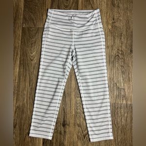 Athleta Women’s Size Small Striped Cropped Leggings